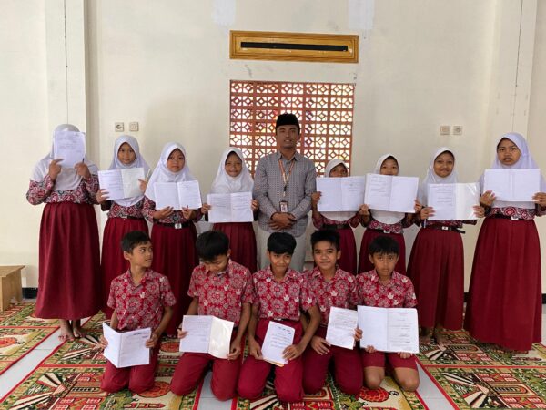 Pelatihan Penulisan Dasar Arab : Pengembangan Ketrampilan Menulis Huruf dan Kalimat Dasar Arab